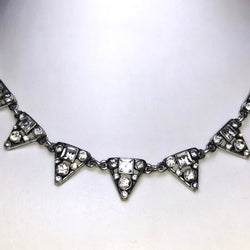 CHLOE + ISABEL Deco Sparkle Triangle Collar - N023