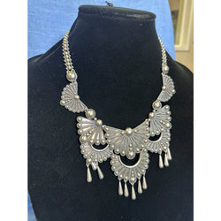 CHLOE + ISABEL silver fan statement necklace - N213