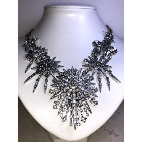 CHLOE + ISABEL starburst statement necklace - N060