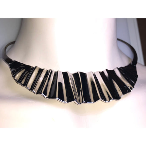 CHLOE + ISABEL sculpted silver wave collar necklace - N188