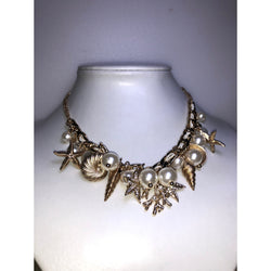 CHLOE + ISABEL seaside charm pearl & shell statement necklace - N165
