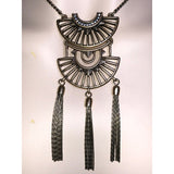 CHLOE + ISABEL deco sunburst tassel pendant necklace - N099