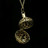 Luxury Pendant-Necklace Gold NWOT