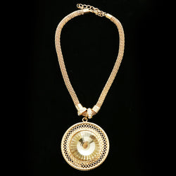 Luxury Crystal Necklace Gold NWOT