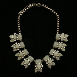 Luxury Crystal Antiqued Necklace Gold & White NWOT